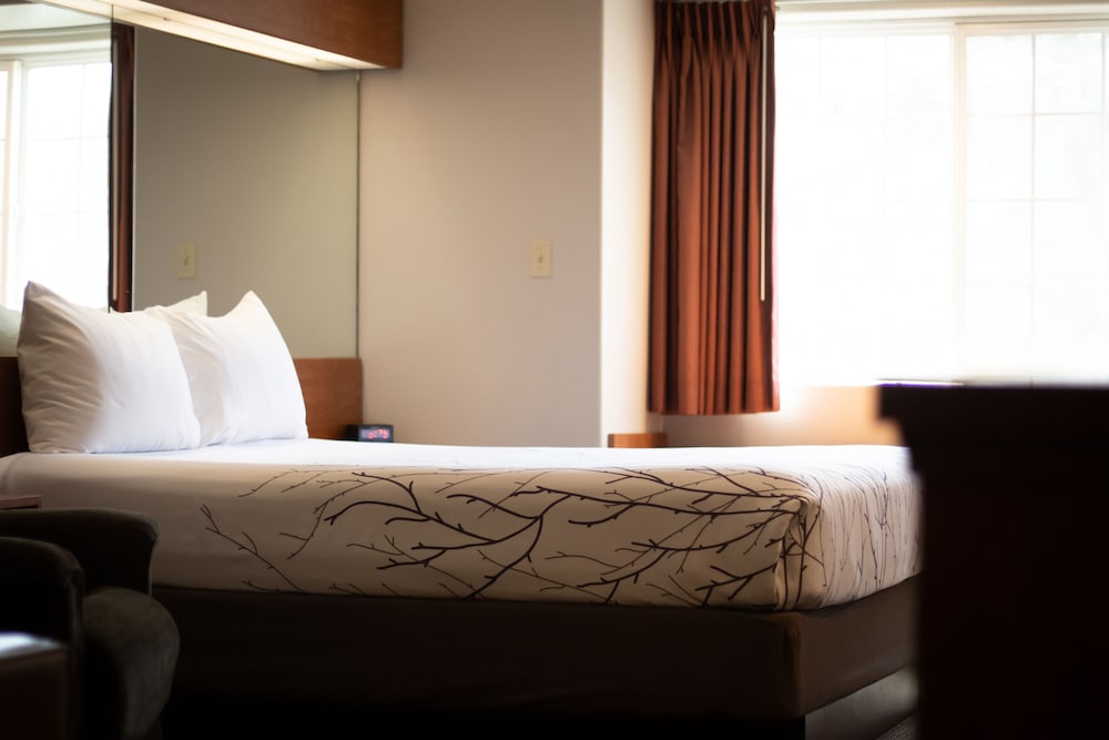 Monument Inn & Suites 15/39