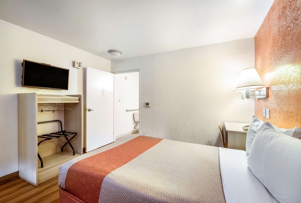Motel6 Youngtown, AZ - Phoenix - Sun City 22/45