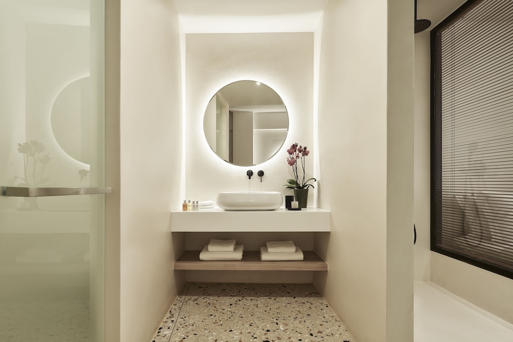 Vasi Hotel 43/50