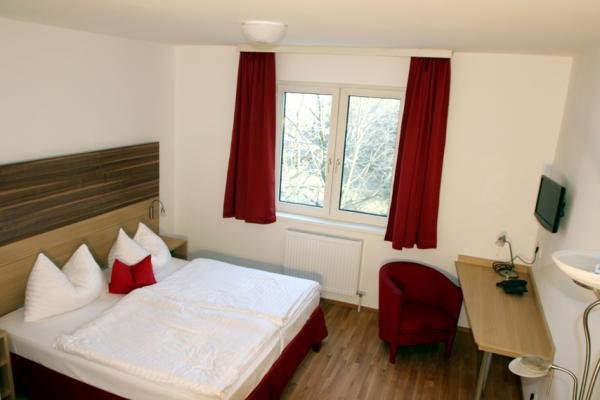 Arion Airport Hotel 3/8