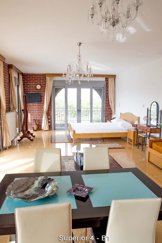 Ionionstar Hotel 35/48