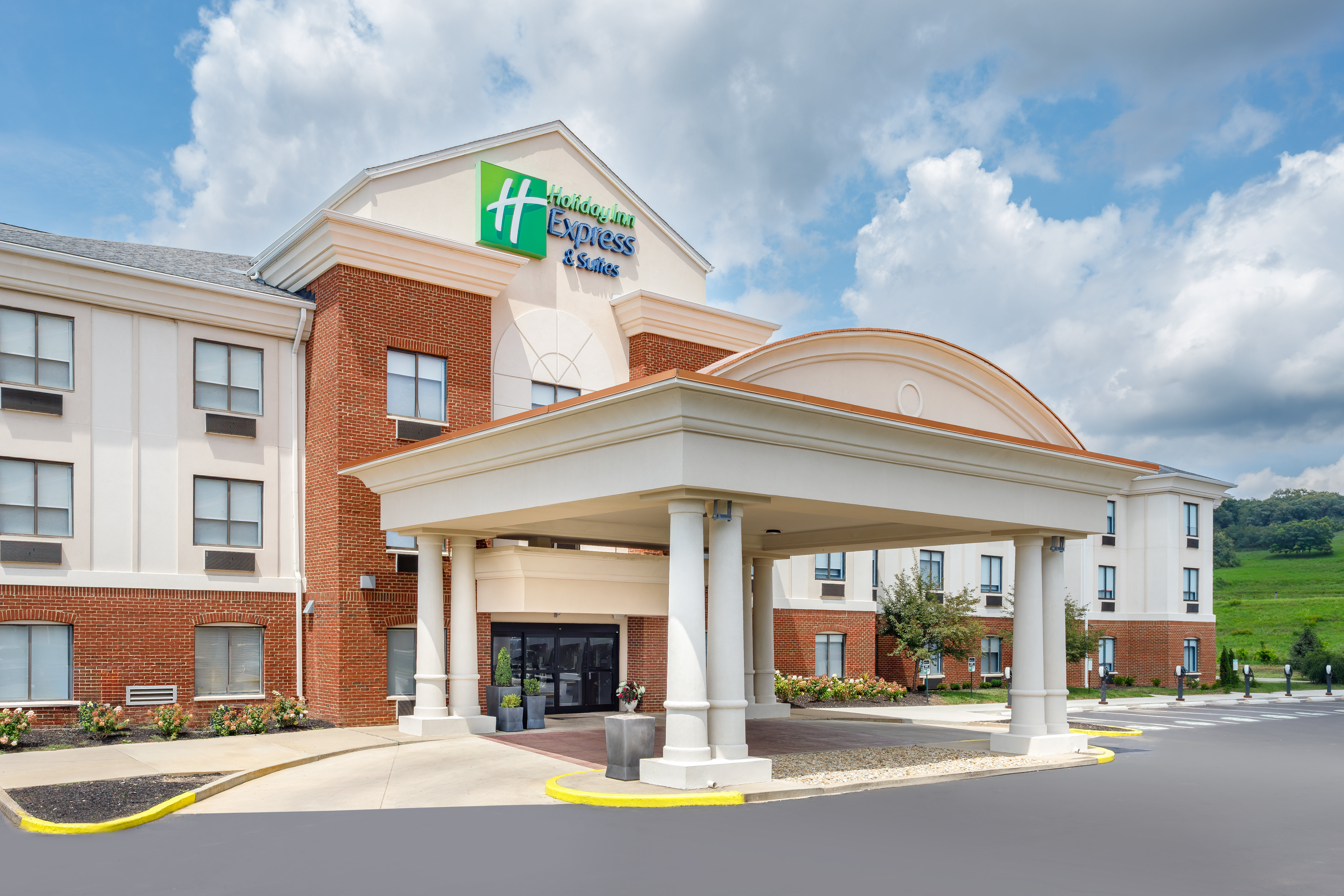Holiday Inn Express Hotel And Suites Lancaster 7/72