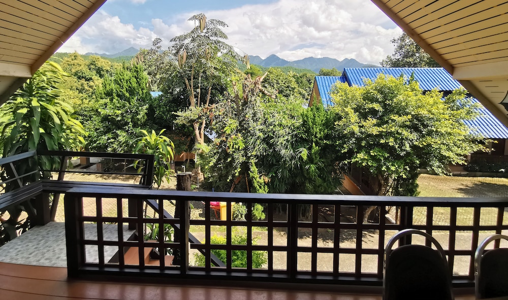 Banphu Montalang Resort 22/27