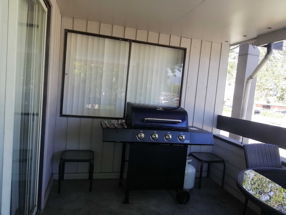 Recreation Inn & Suites 44/63