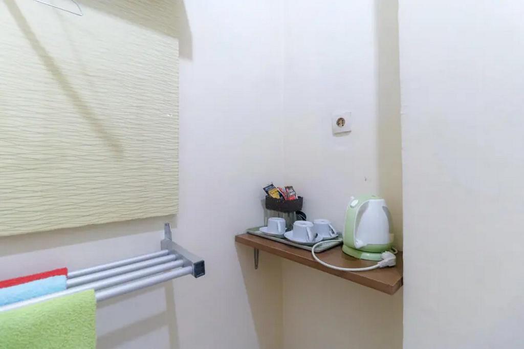 RedDoorz Plus near WTC Batanghari Mall 27/27