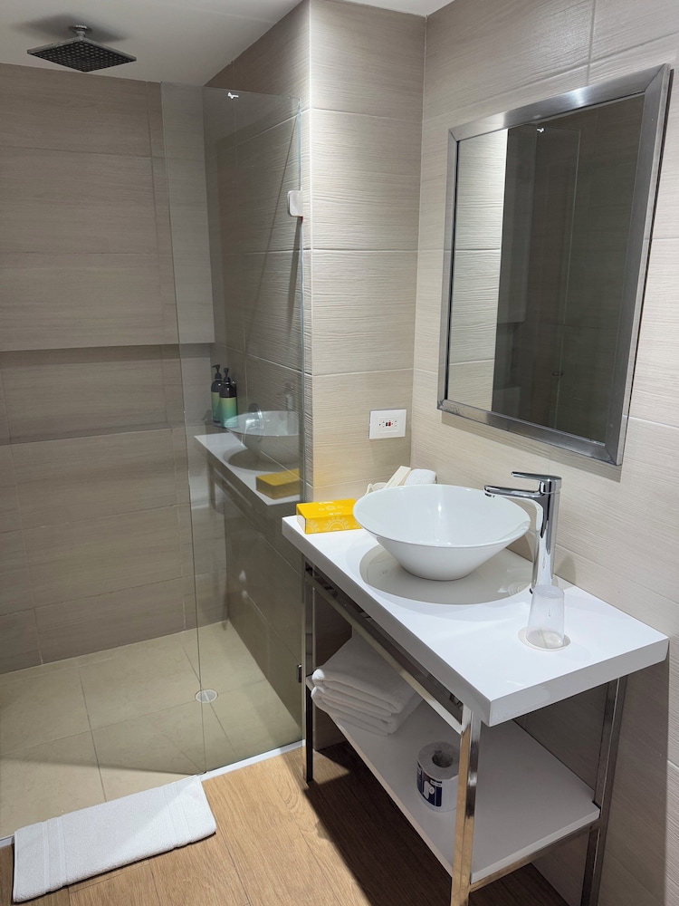 Wyndham Garden Cartagena 50/50