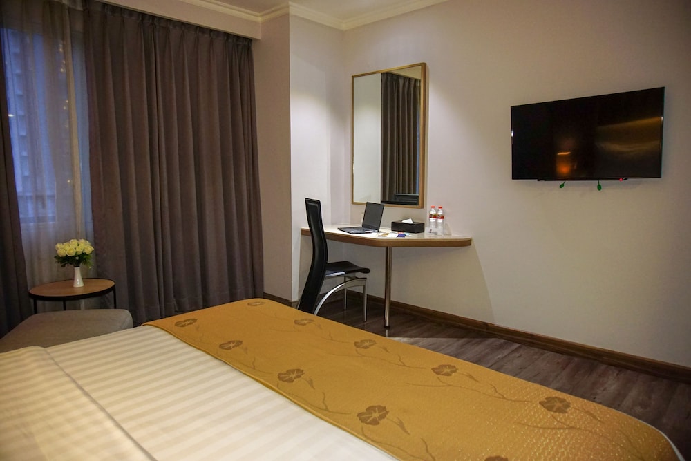 Orchardz Hotel Industri 24/30
