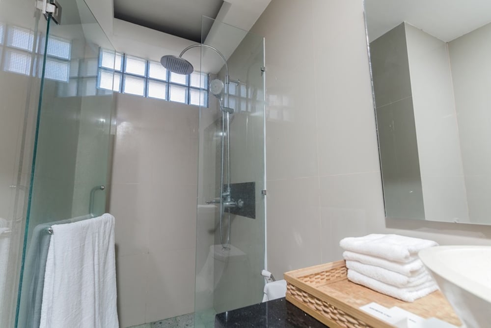 Nawa Sakti Resort 42/43