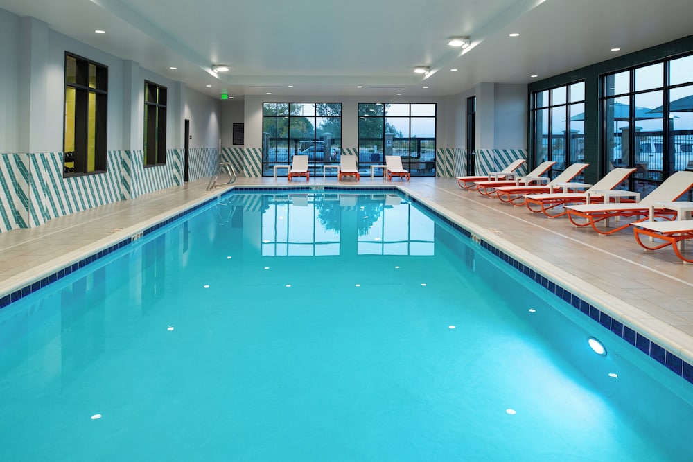Holiday Inn Suites Idaho Falls 41/75