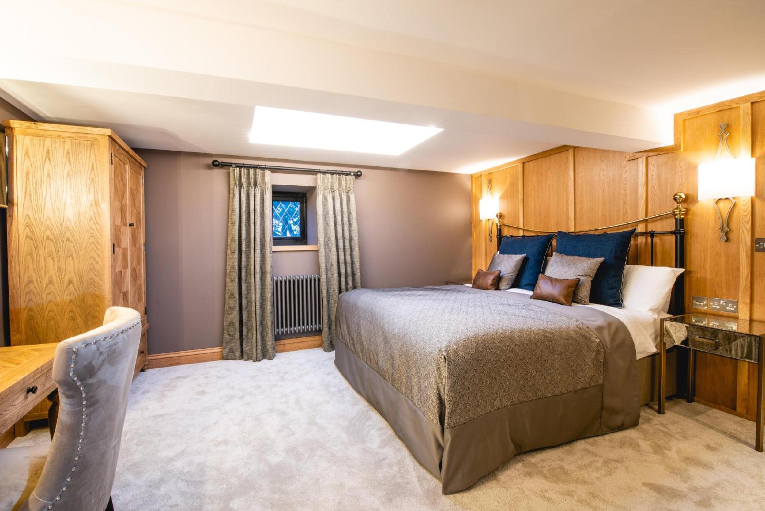جناح جونيور