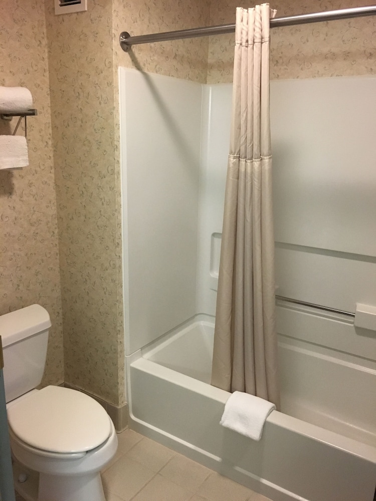 Grand Vista Hotel and Suites 13/61
