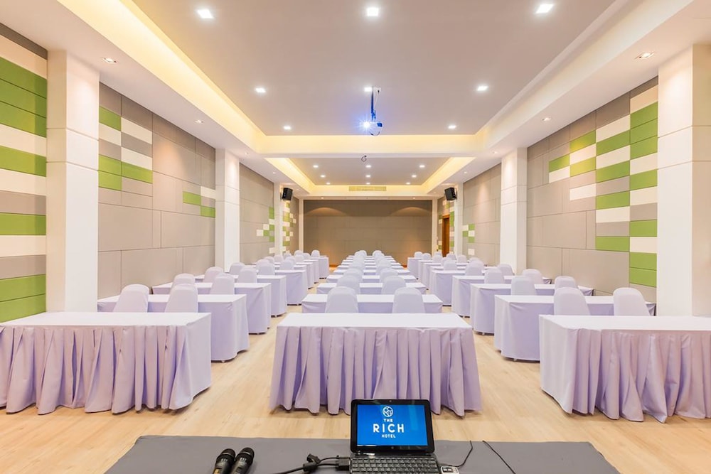 The Rich Hotel Korat 53/65