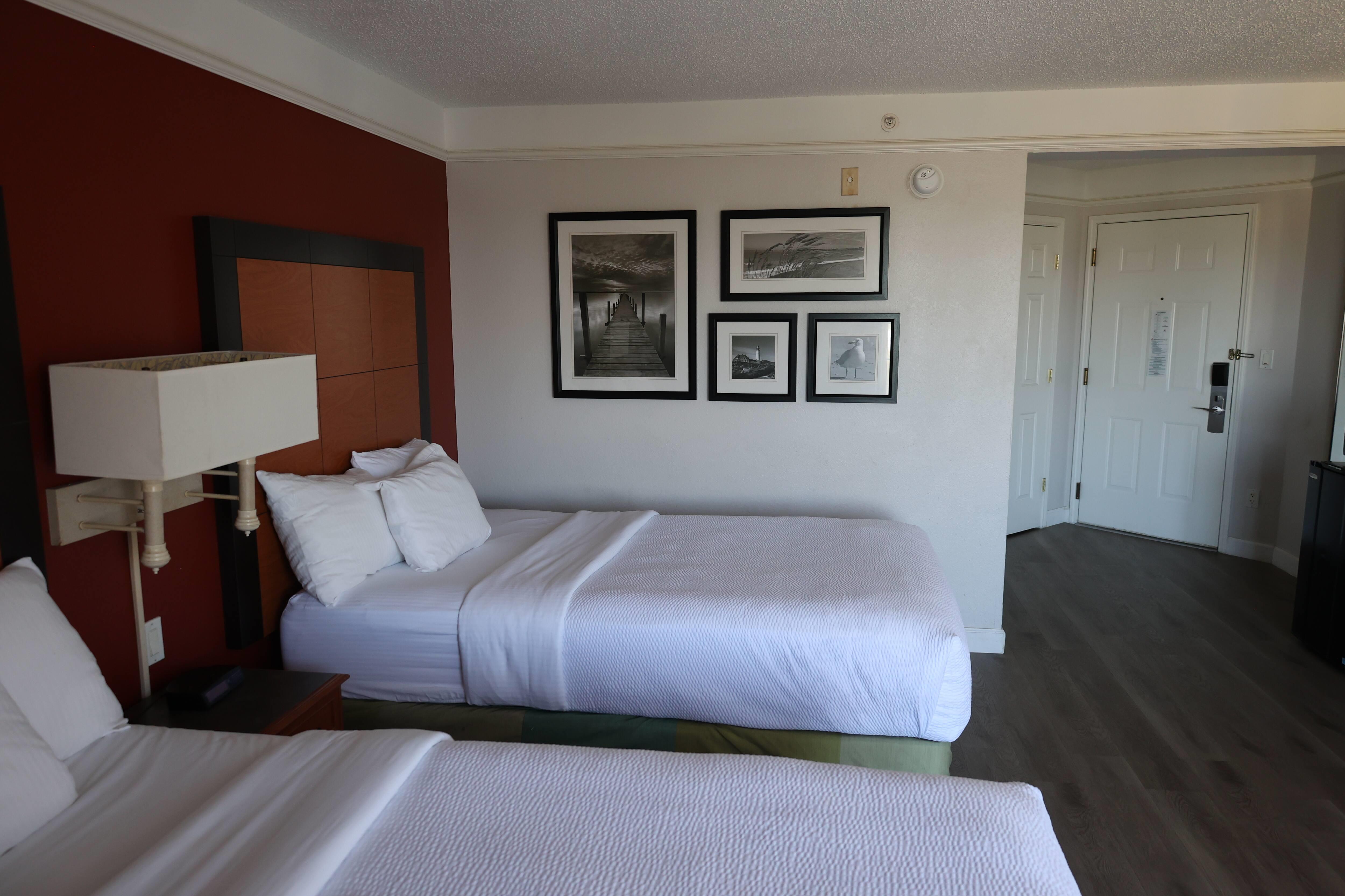 Room, 2 Double Beds, Pool or Park View