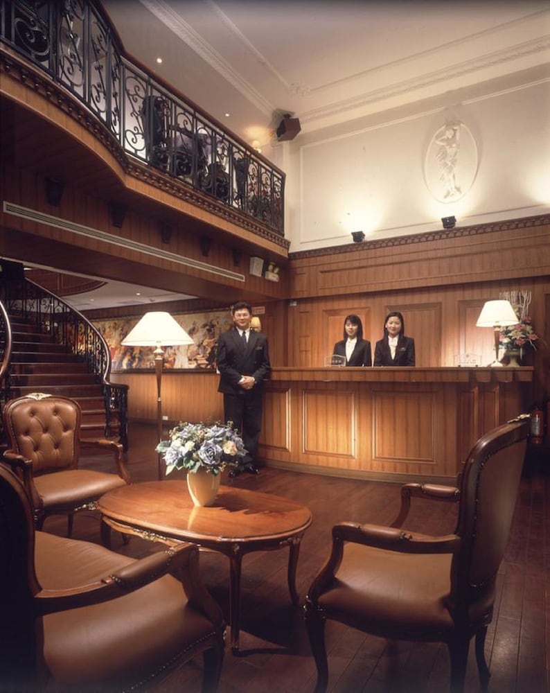Grand Boss Hotel 41/46