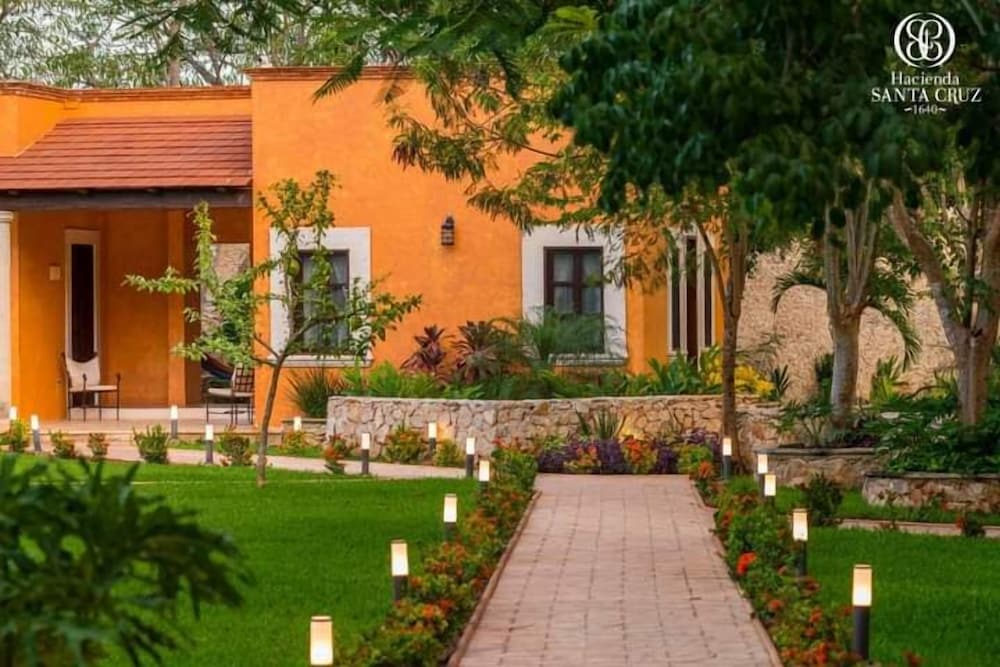 Hacienda Santa Cruz 66/68