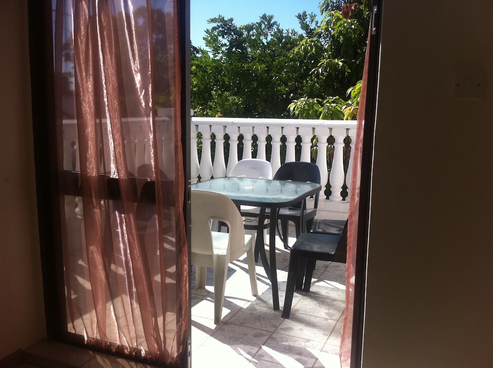 Upper Room Guest House 20/30