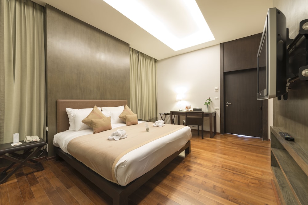 2 Bedrooms, Pool, Villa, King Bed, The Sea Koh Samui Resort & Residences by Tolani 2/3