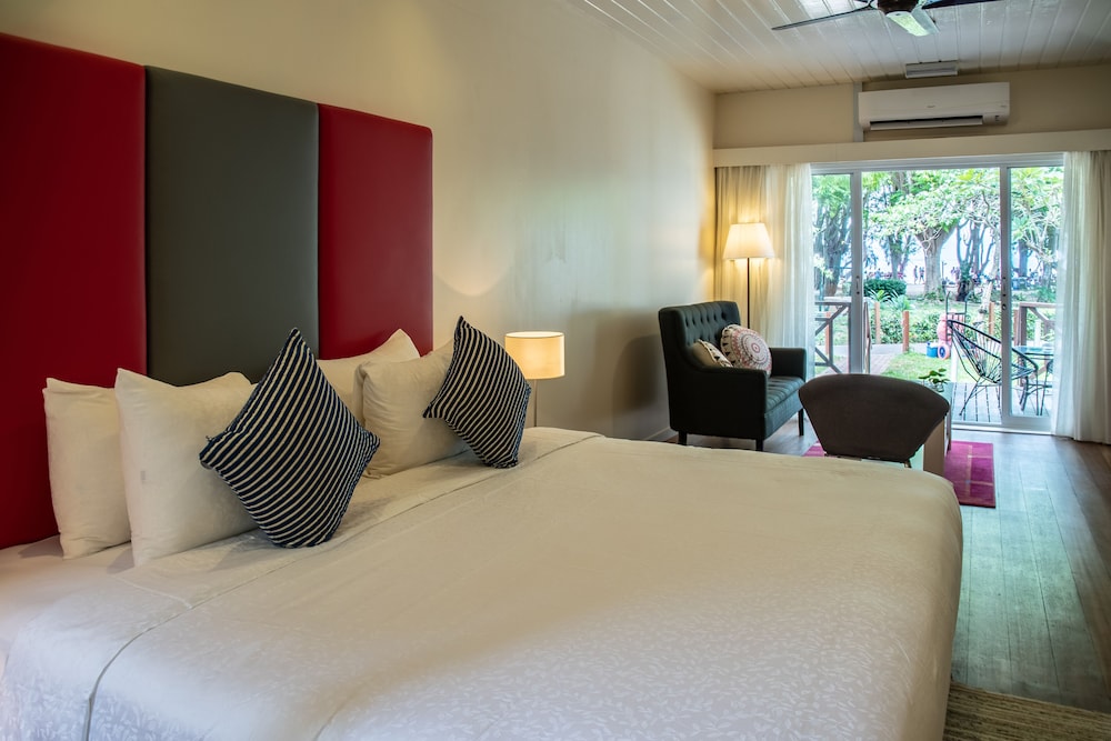 Sutera Sanctuary Lodges at Manukan Island 6/50