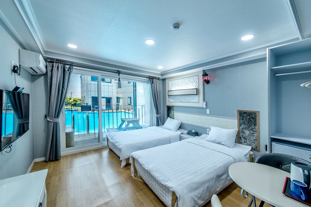 Water Garden Resort 24/68
