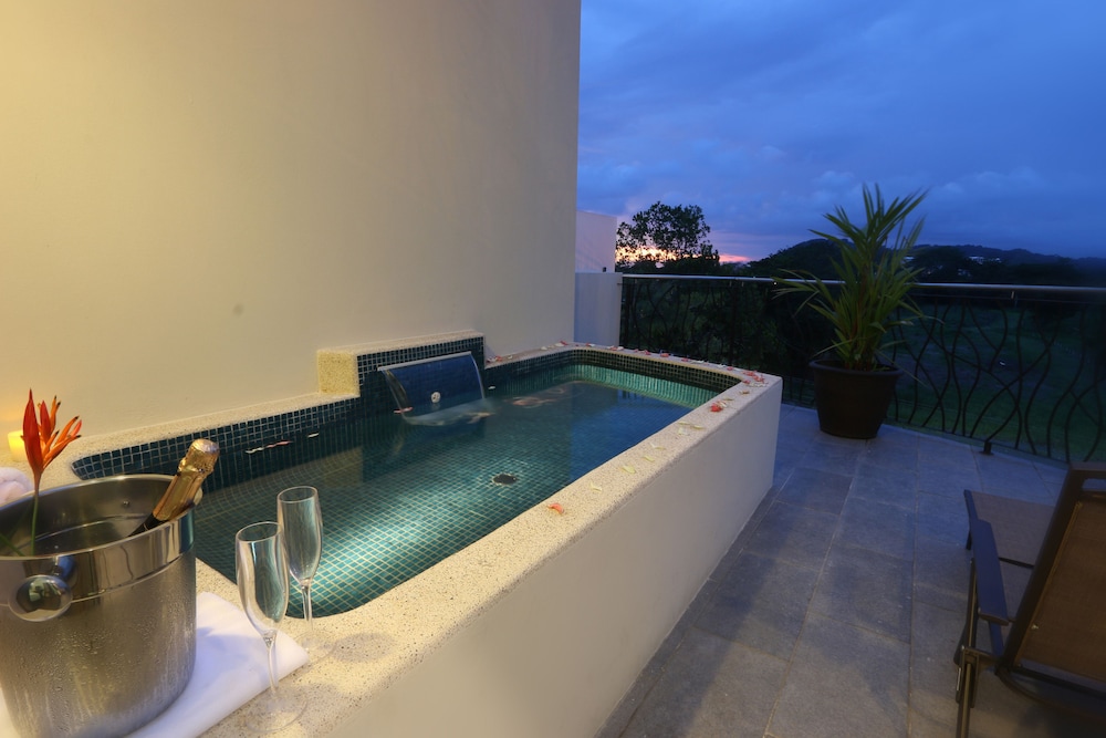 Sky Penthouses At Oceano 47/50