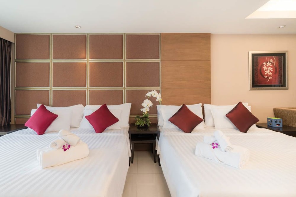 Furama Silom 16/32
