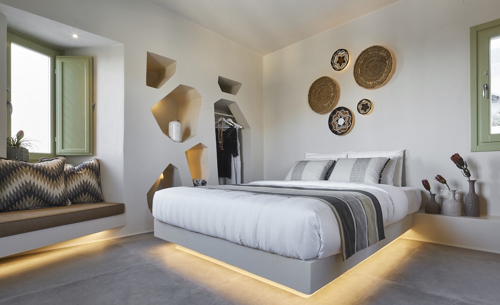 Superior, Suite, King Bed, Sea View, Plunge Pool