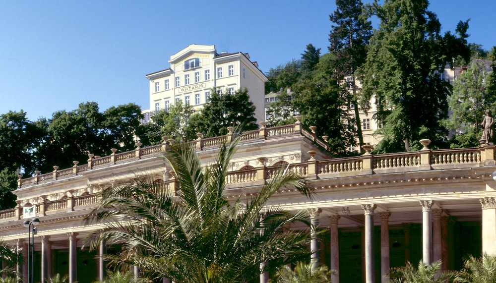 Ontario Hotel Garni 5/75
