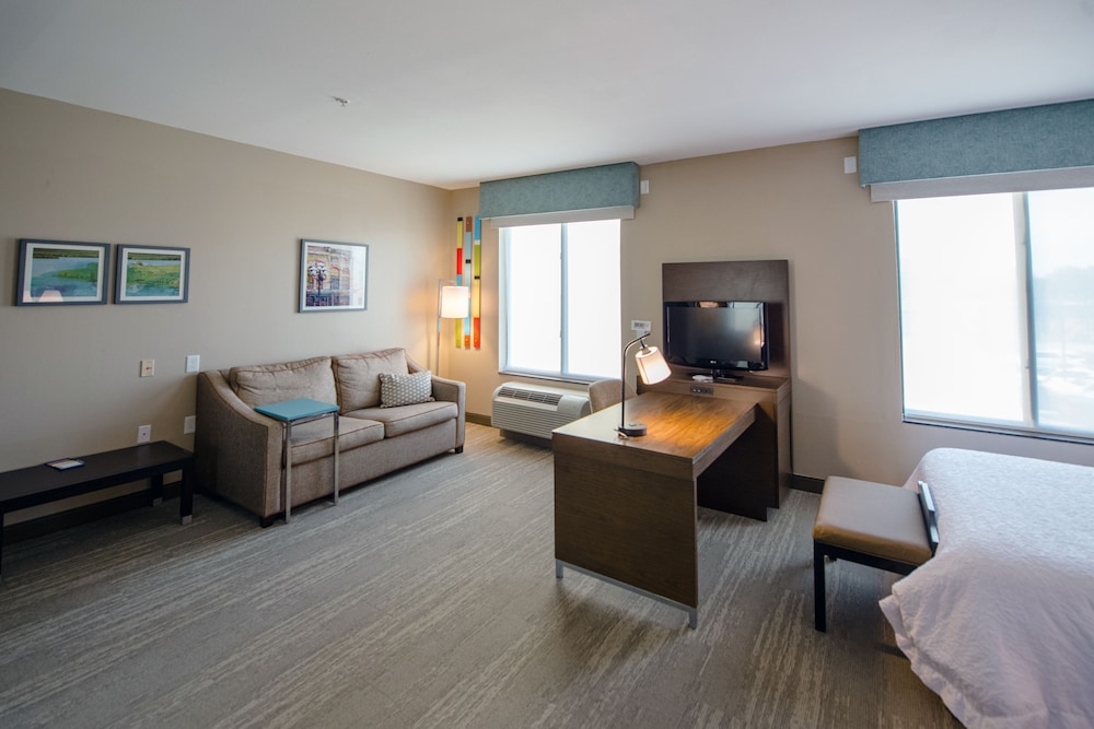 Hampton Inn and Suites Port Arthur, TX 30/47