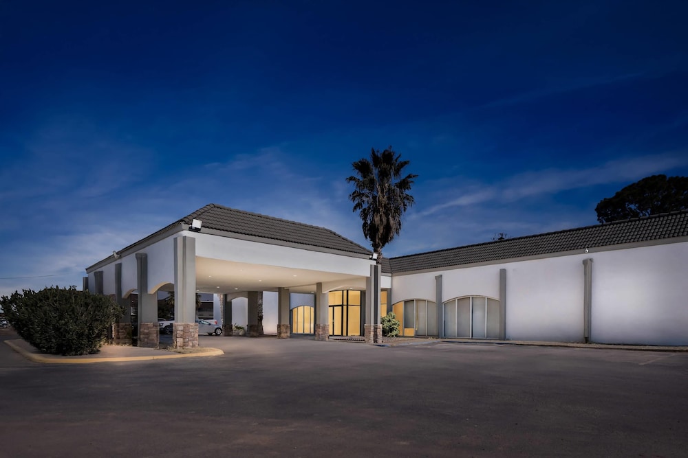 Studio6 Pecos, TX 4/60
