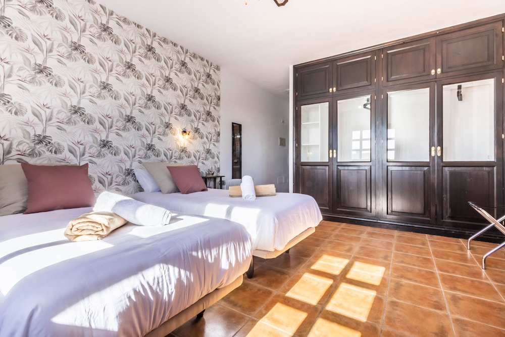 SUPERIOR, SINGLE, DOUBLE BED