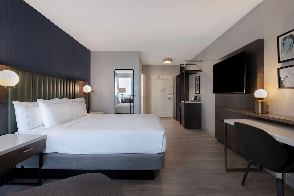 DoubleTree by Hilton Palmdale 15/75
