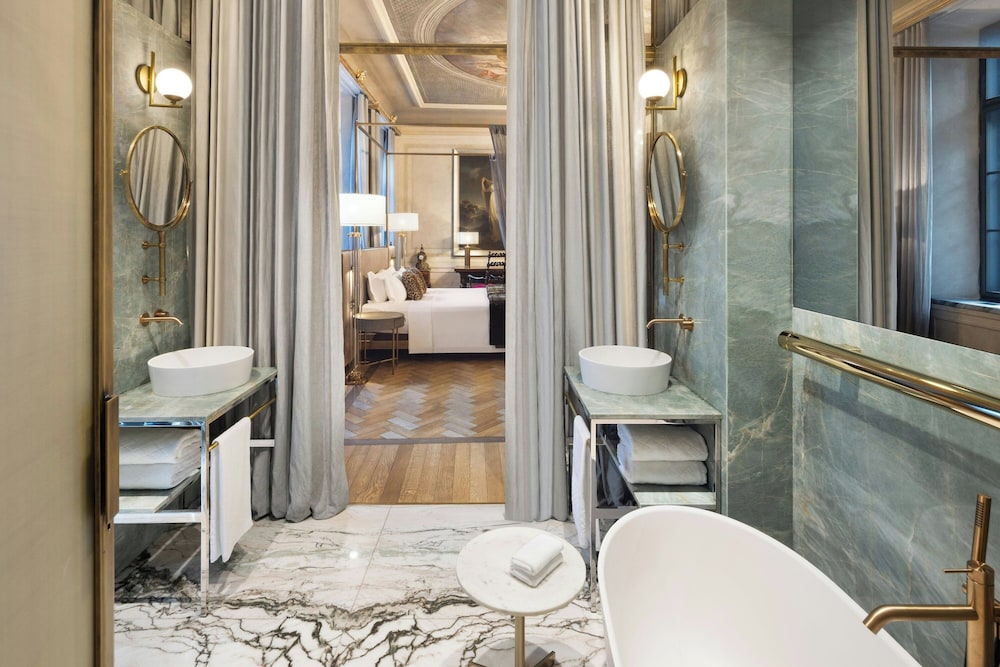 Hotel H15 Luxury Palace 49/50
