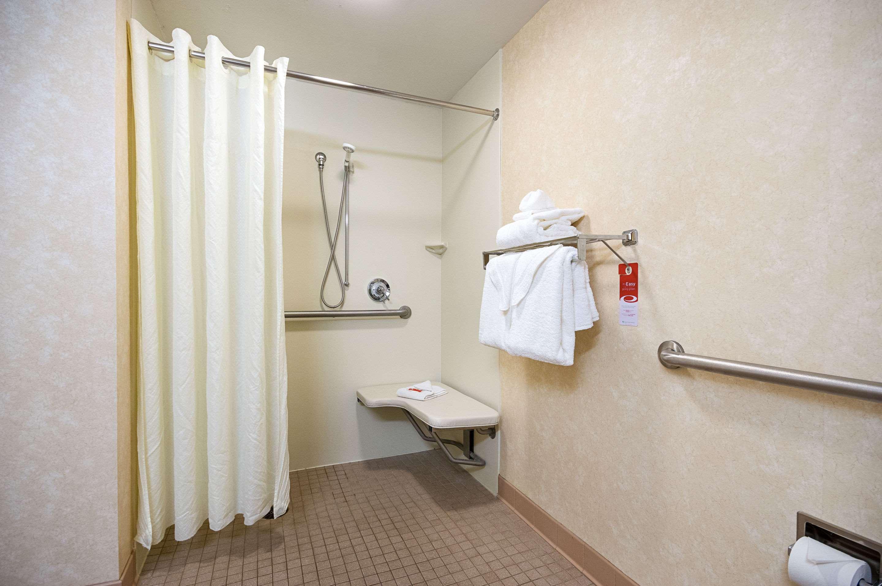 Econo Lodge 41/41