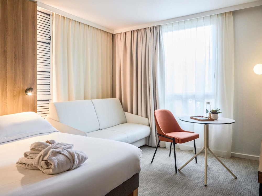 غرفة تنفيذية بسرير مزدوج مع أريكة، Novotel Beaumanoir 5/8