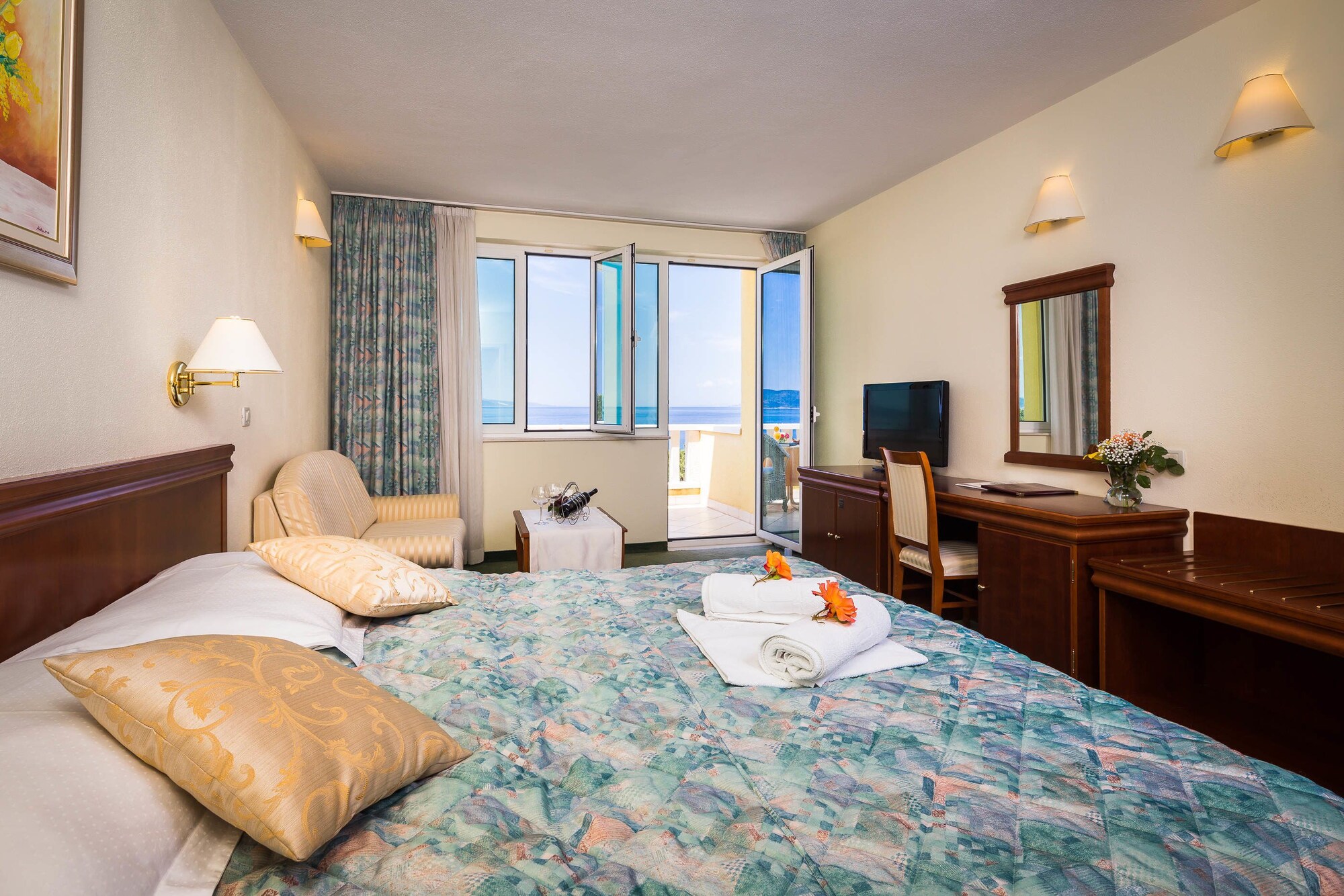 Comfort, King Bed, Beach Side, Balcony