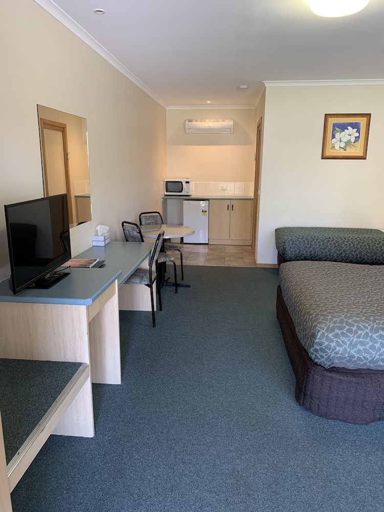 Arthur Phillip Motor Inn 23/36