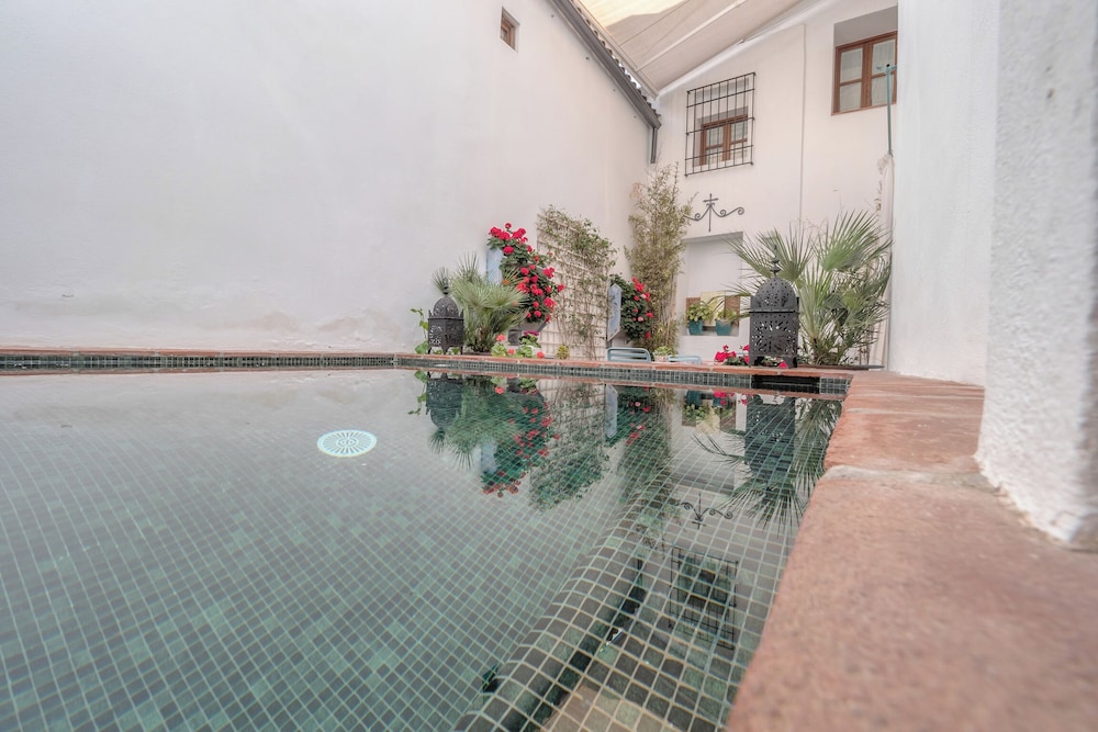 Apartasuites Alberca 43/50