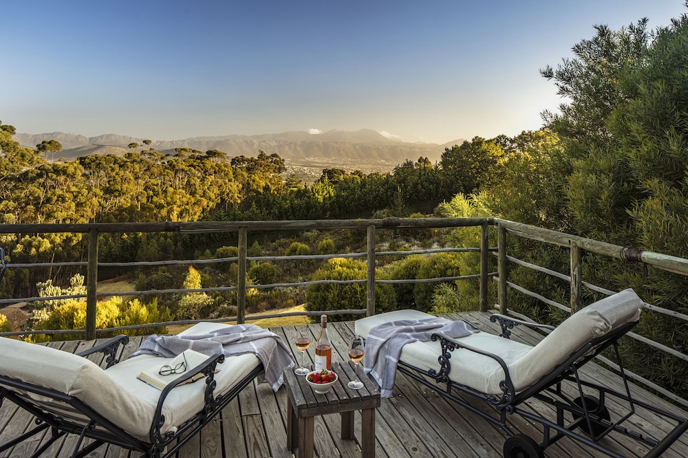 Spanish Farm Guest Lodge 47/90