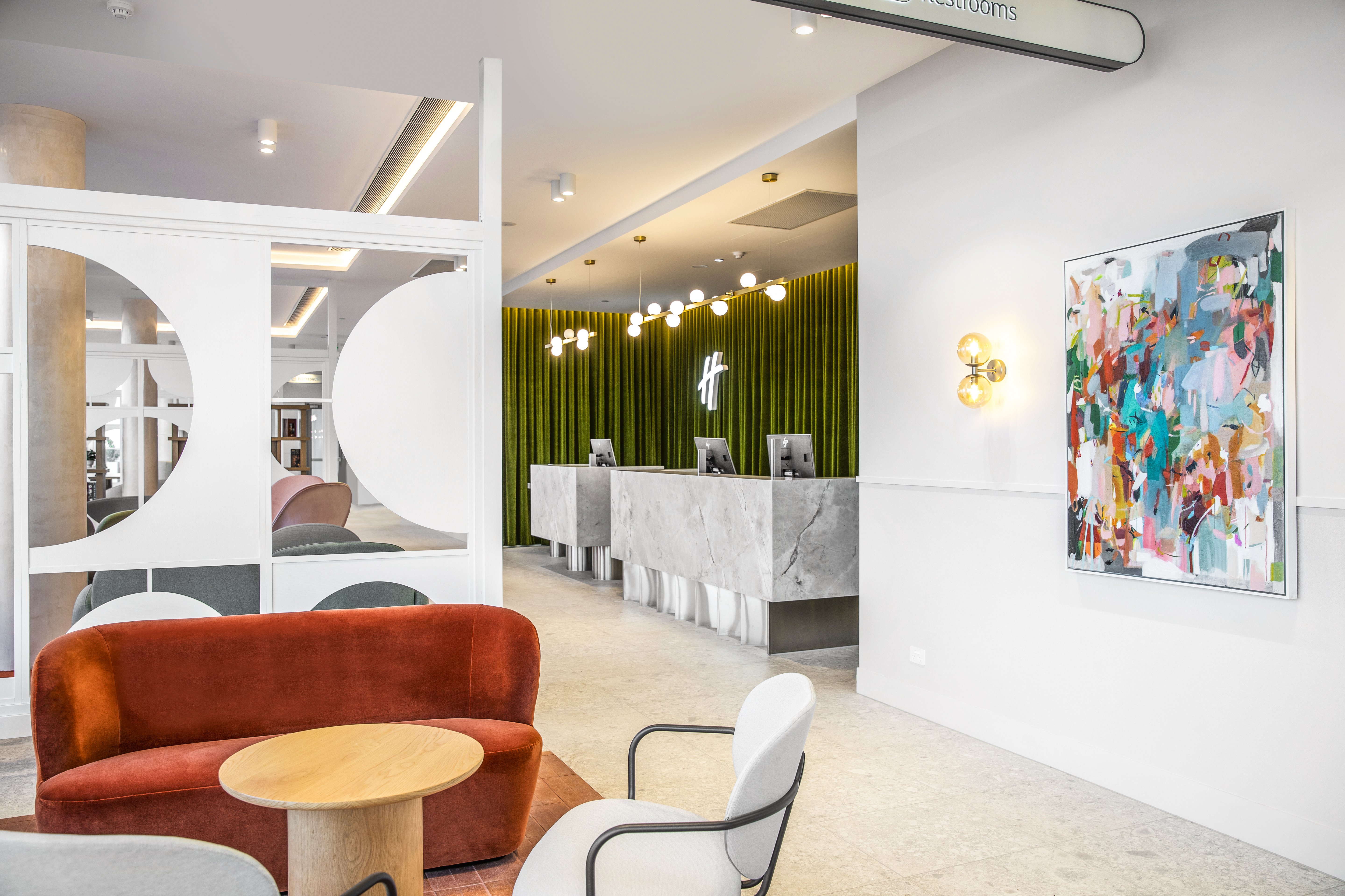 HOLIDAY INN WERRIBEE 15/75