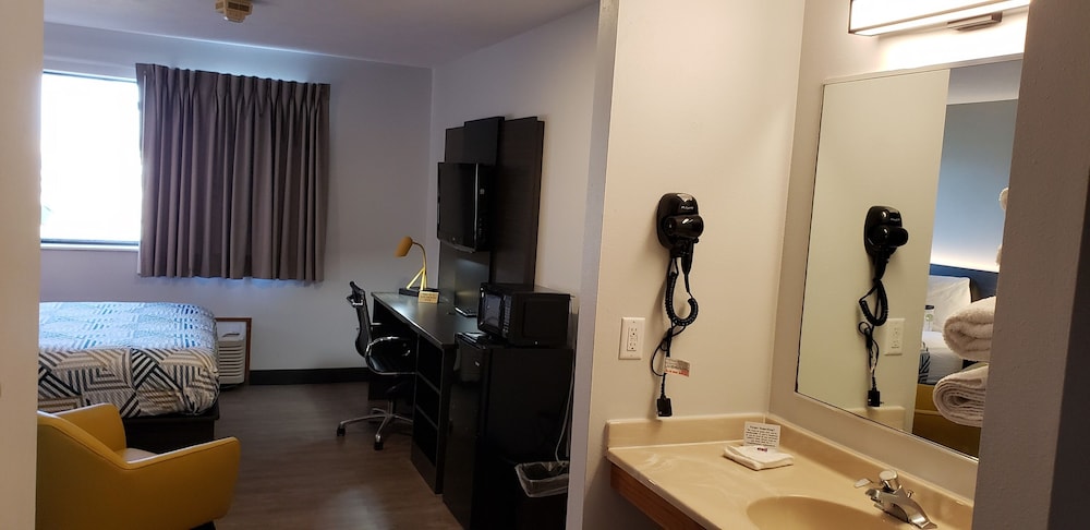 Motel6 Kewanee, IL 25/62