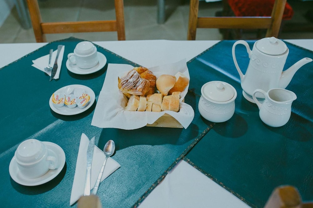 Tierra Colorada Hotel 64/74
