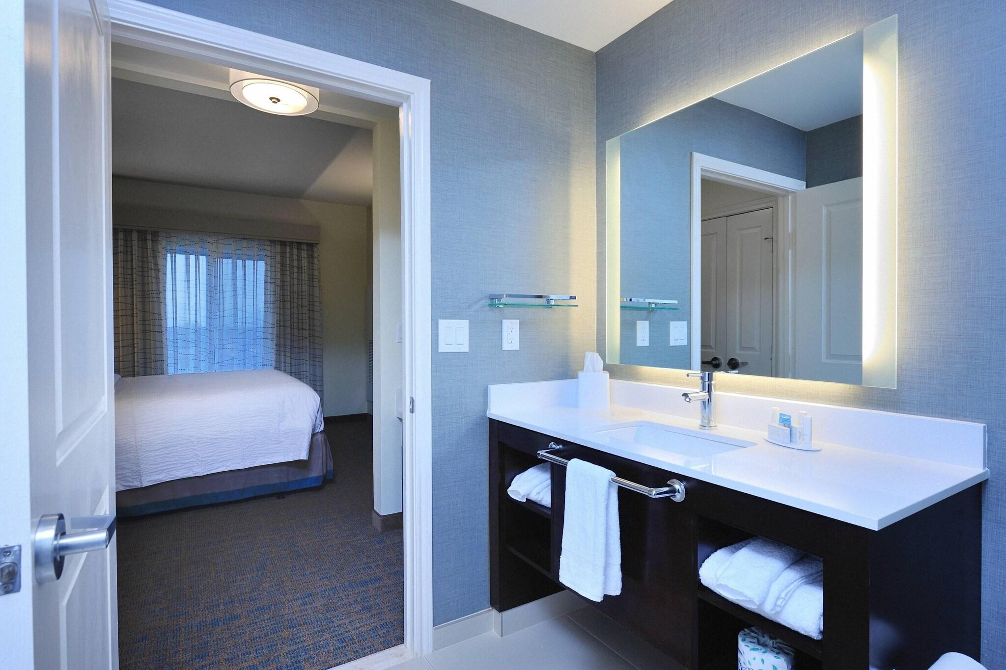 استوديو بسريرين كوين، RESIDENCE INN HOUSTON TOMBALL 2/3