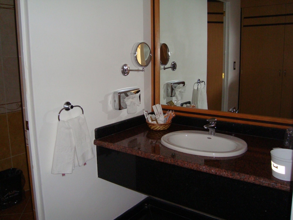 Hotel and Spa La Muralla Metepec 47/50