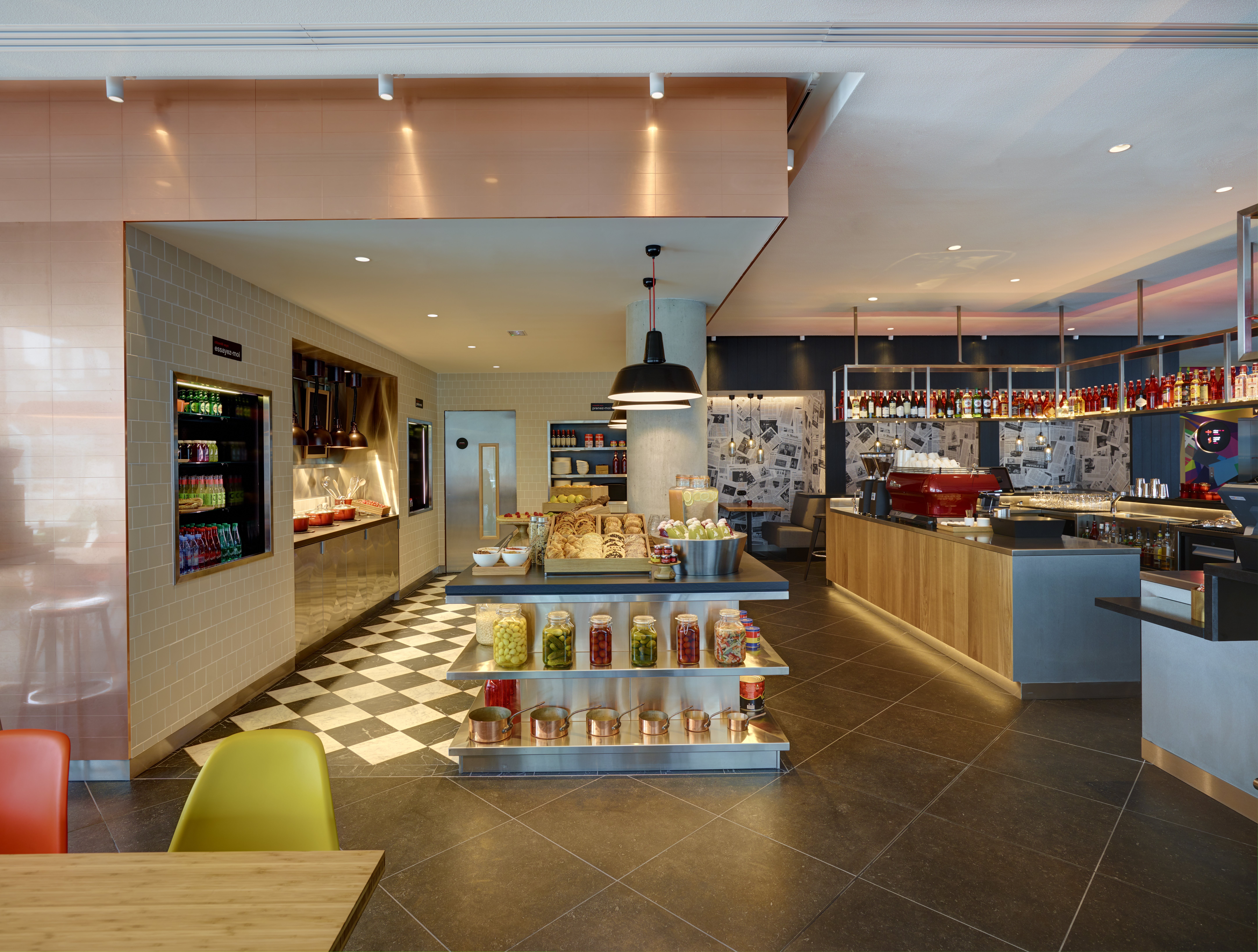 CITIZENM PARIS LA DEFENSE 6/42