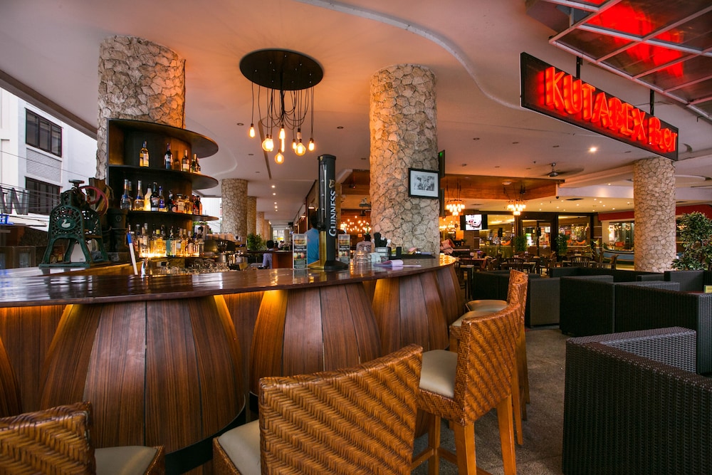 KUTABEX BEACH FRONT HOTEL 45/53