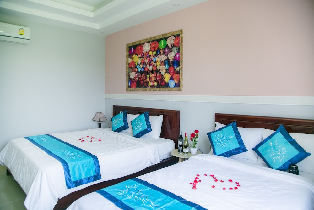 DELUXE, DOUBLE OR TWIN BED, GARDEN VIEW