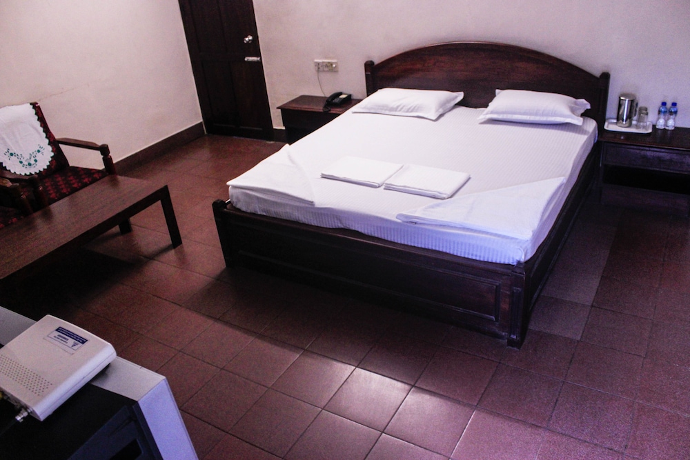 Hotel Keerthi 21/29