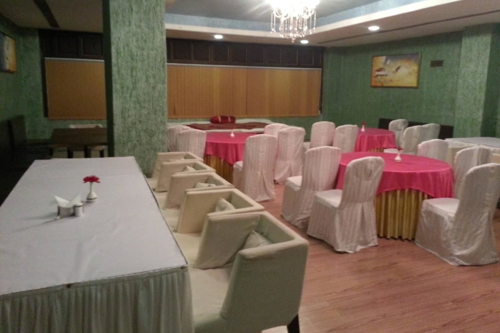 Oyo 1786 Hotel Patliputra Nirvana 19/20