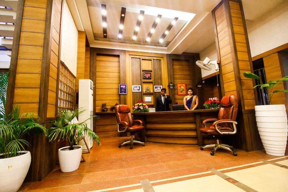 HOTEL RISHI REGENCY 7/32