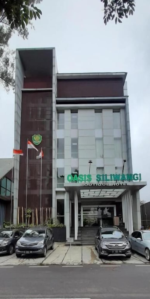 Oasis Siliwangi Sport Hotel 2/48